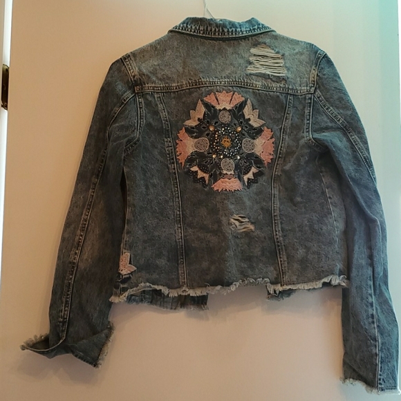 Jacket - Picture 1 of 2